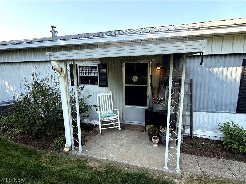 538 Spring Street NE, Sugarcreek, OH 44681 Photo 3