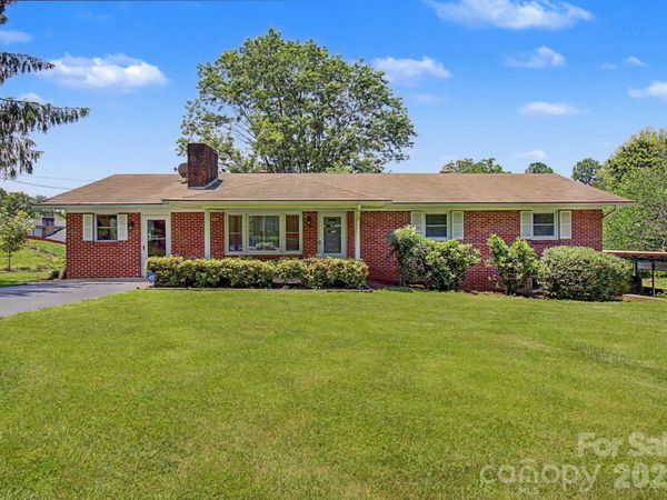 12 Webster Street, Weaverville, NC 28787