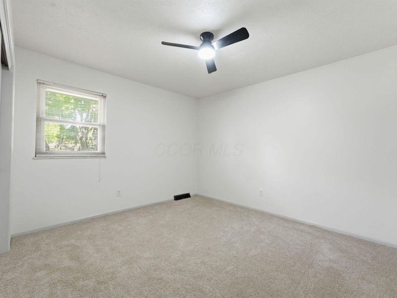 5446 Blue Ash Road, Columbus, OH 43229 Photo 41