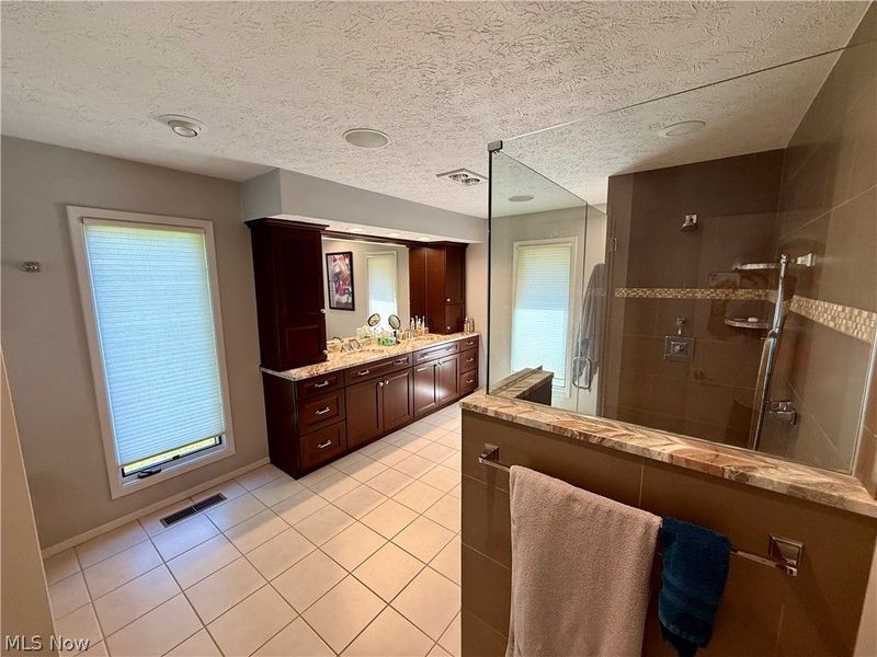 33009 Woodhaven Circle , North Ridgeville, OH 44039 Photo 24