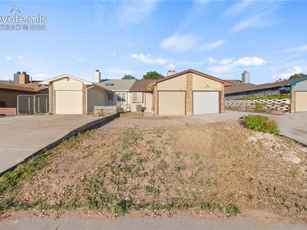 2435 Shawnee Drive, Colorado Springs, CO 80915
