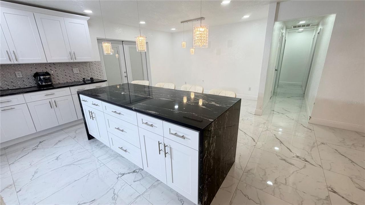 707 Innergary Place, Valrico, FL 33594 Photo