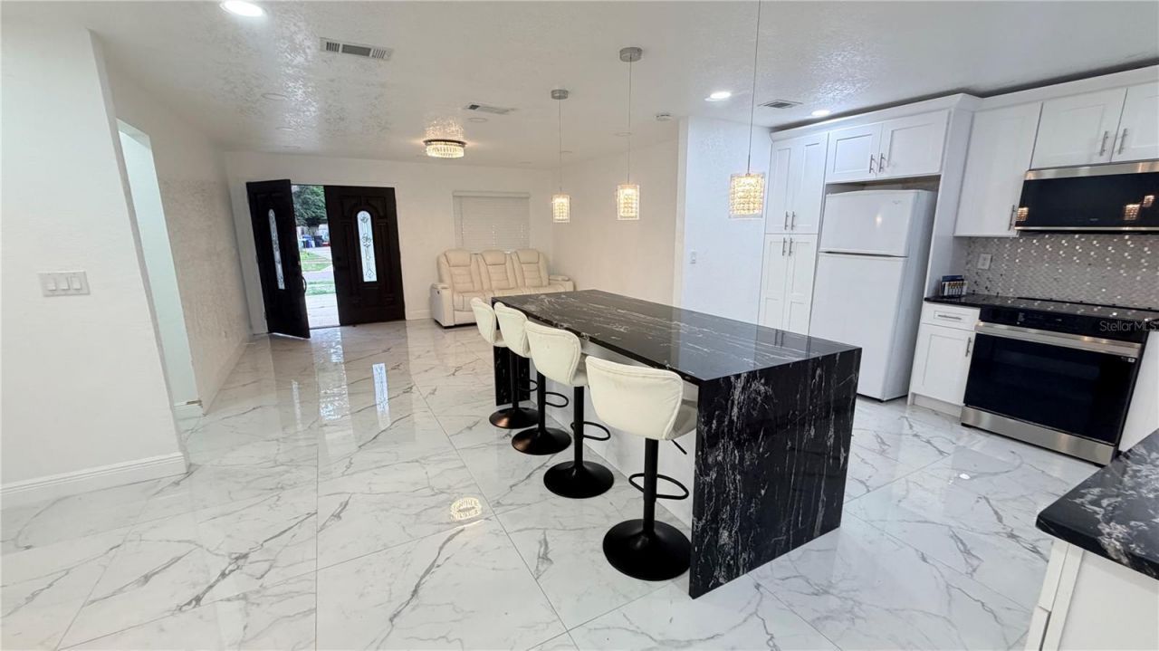 707 Innergary Place, Valrico, FL 33594 Photo