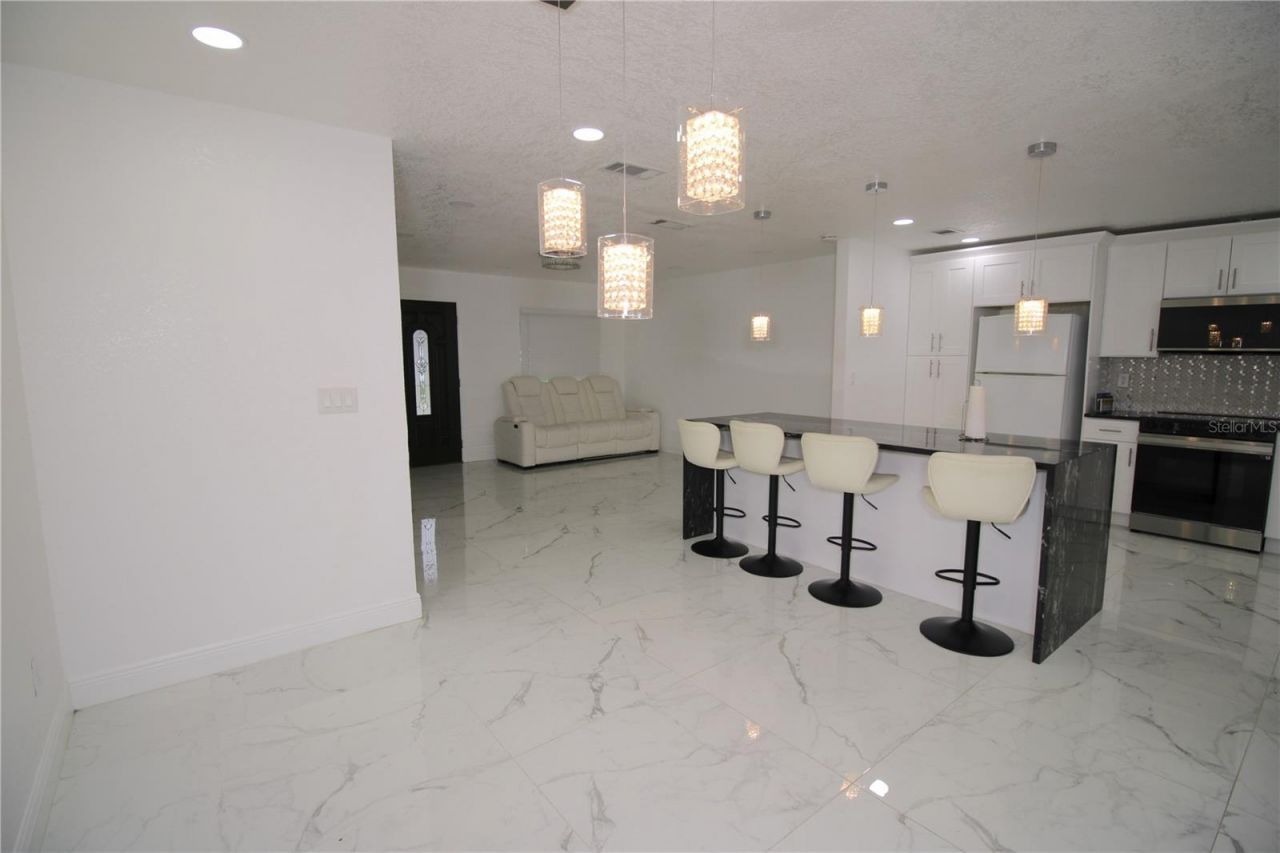 707 Innergary Place, Valrico, FL 33594 Photo