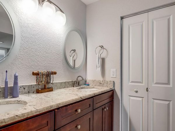 303 Lakeview Drive, Unit 102, Weston, FL 33326