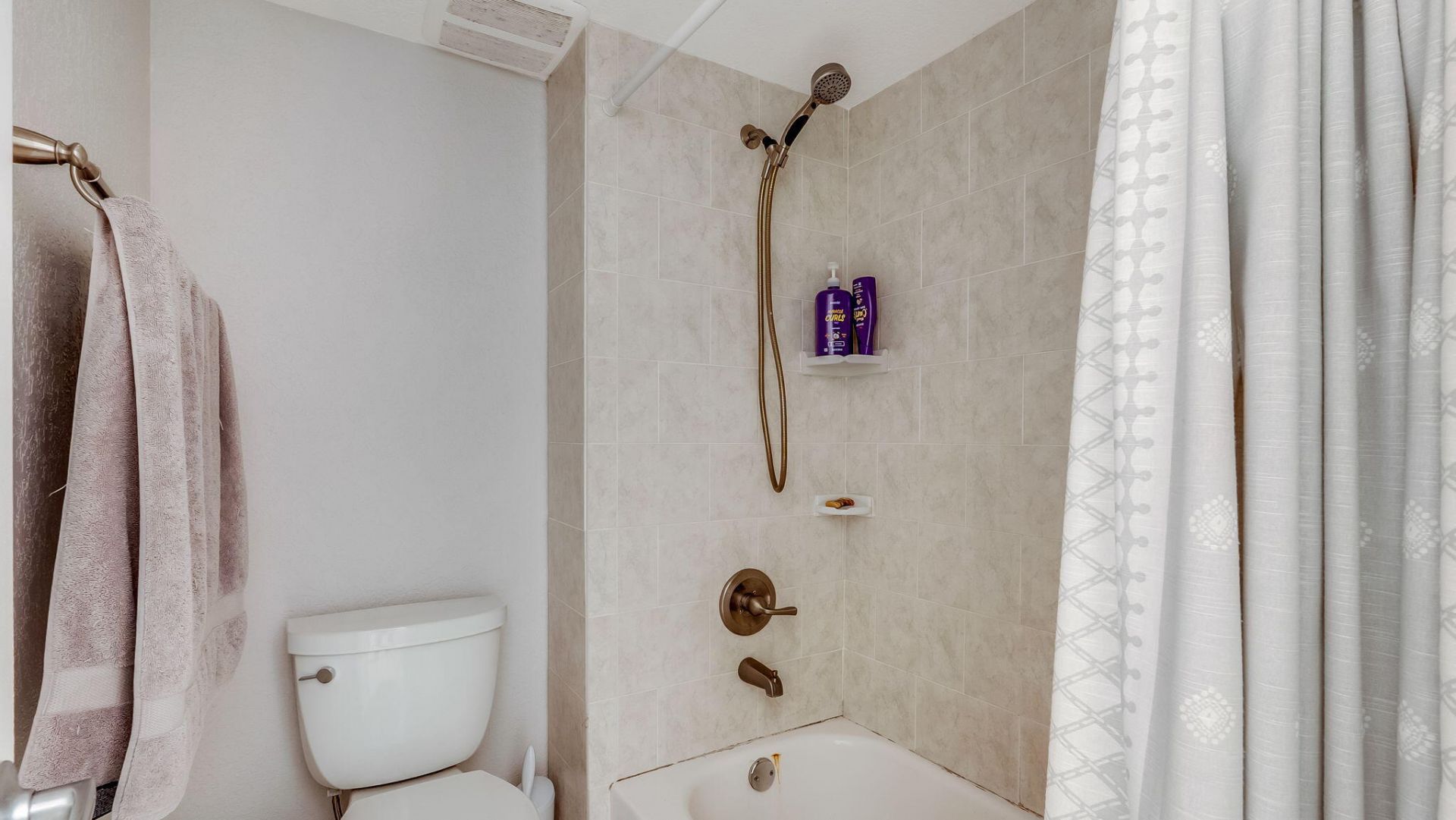 303 Lakeview Drive, Unit 102, Weston, FL 33326 Photo