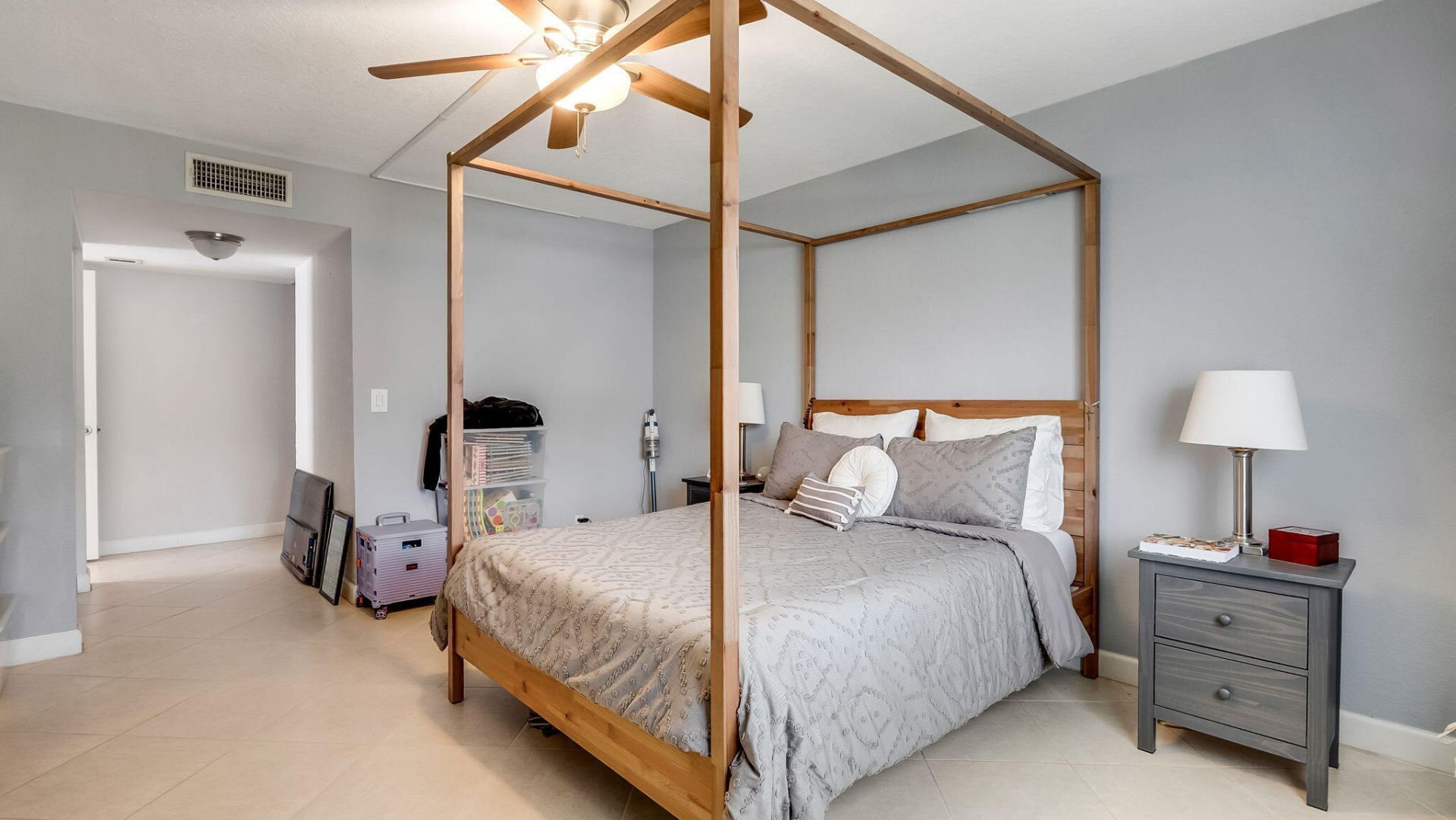 303 Lakeview Drive, Unit 102, Weston, FL 33326 Photo