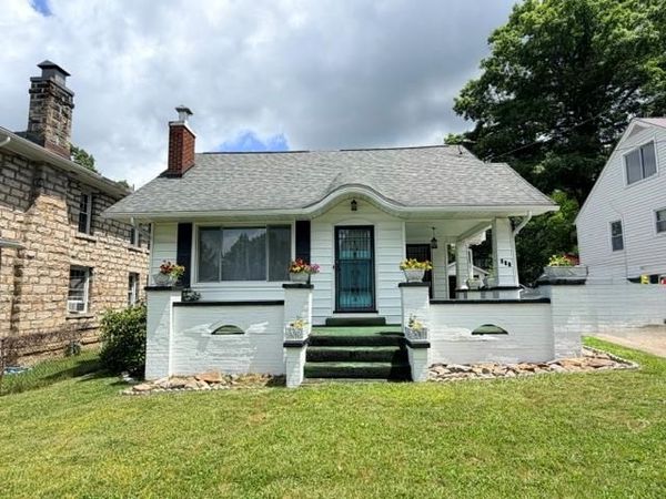 217 Crawford St., BECKLEY, WV 25801