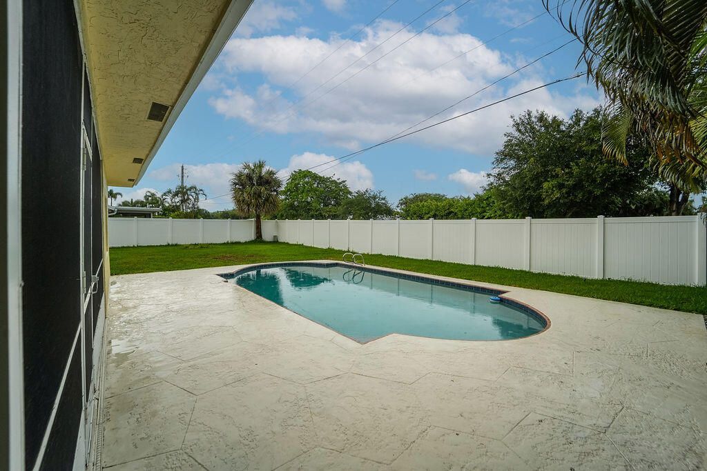 433 SW 27th Avenue, Delray Beach, FL 33445 Photo