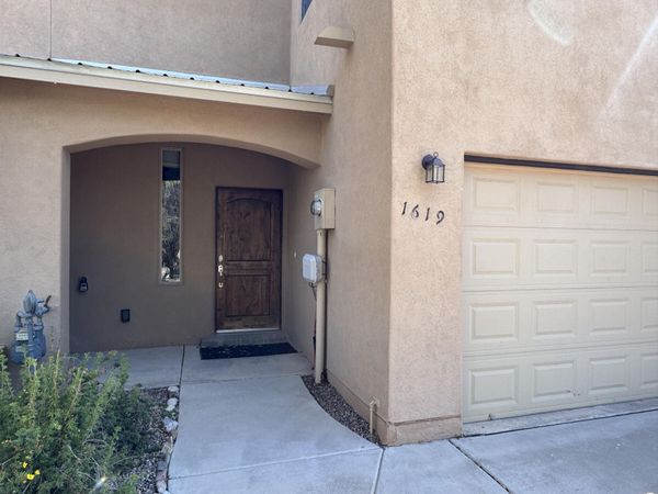 1619 Cheshire Court NW, Albuquerque, NM 87104