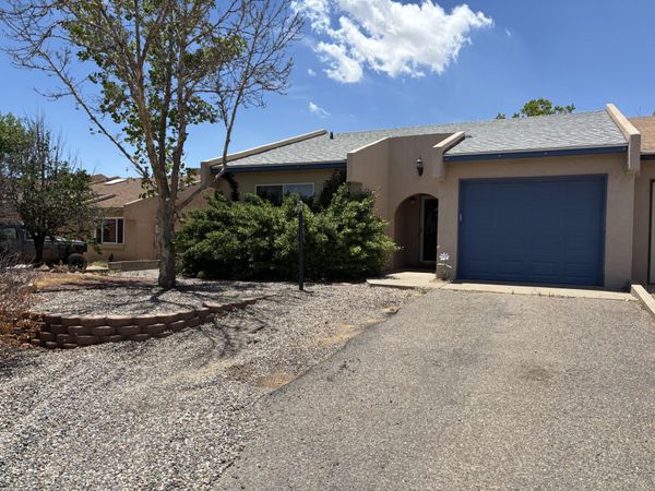 615 Stallion Road SE, Rio Rancho, NM 87124