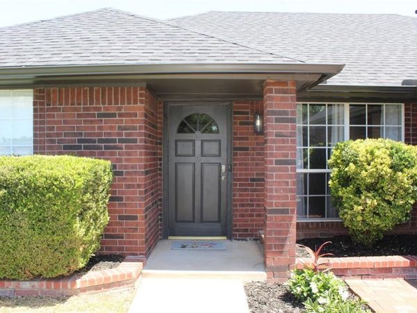 14813 Twelve Oaks Drive, Choctaw, OK 73020