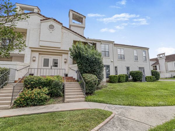 2255 Thousand Oaks Dr, Unit 605, San Antonio, TX 78232