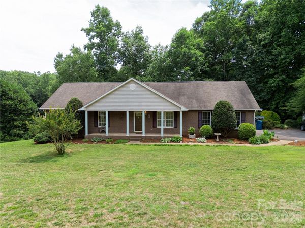 1724 Wellington Avenue , Newton, NC 28658