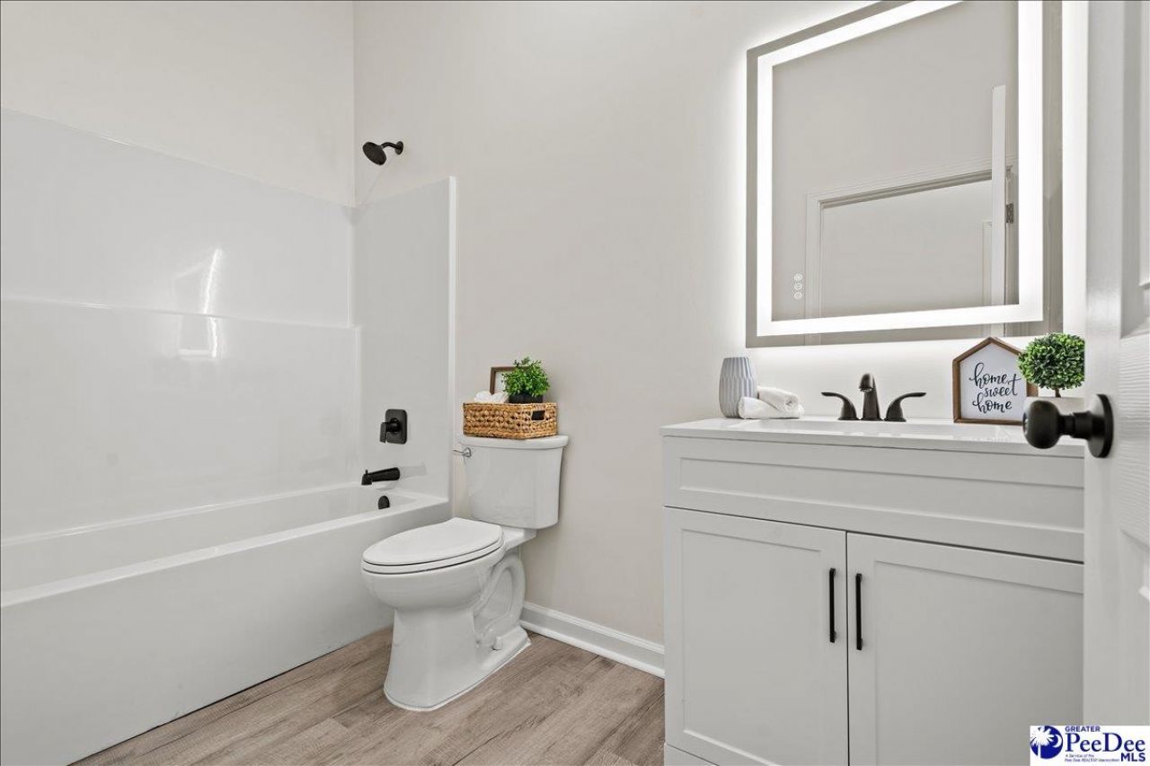 523 S Main Photo 17
