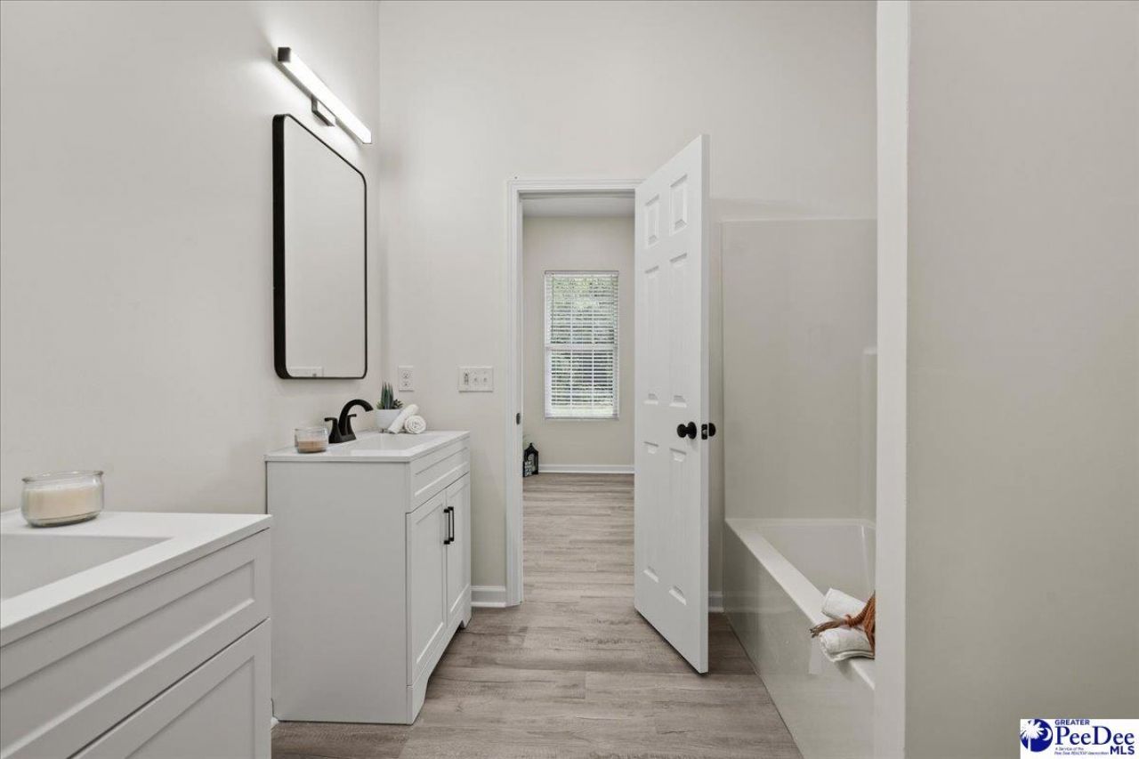 523 S Main Photo 25