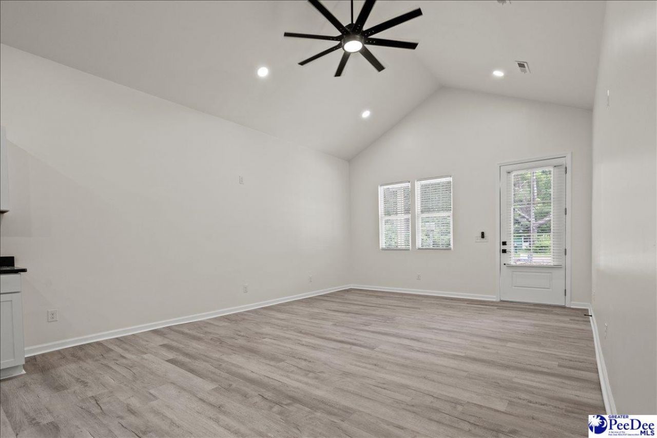 523 S Main Photo 5