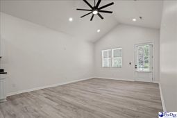 523 S Main photo 4