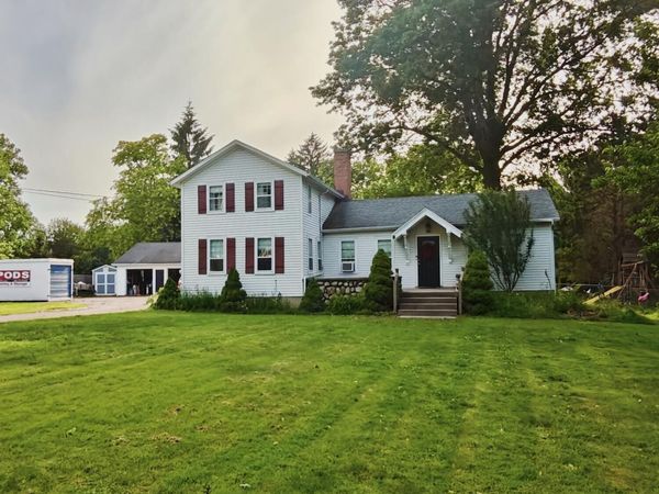 1045 Brownwood Avenue NW, Grand Rapids, MI 49504