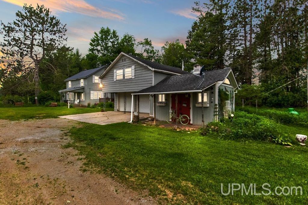 10565 State M35 Highway, Brampton Twp, MI 49837 Main Photo