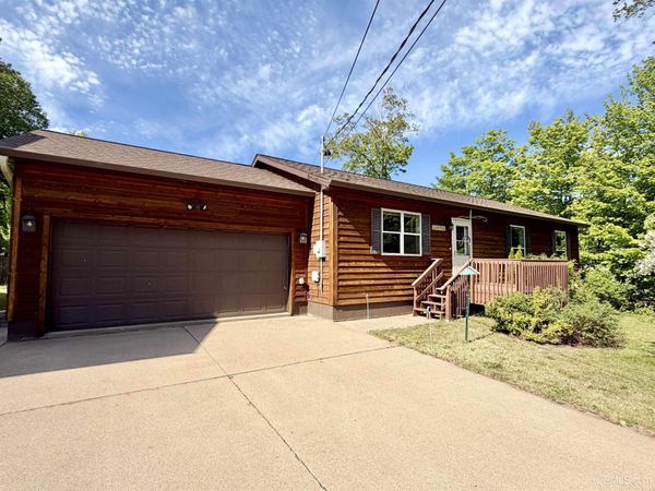 2112 Cherry Street, Marquette Twp, MI 49855