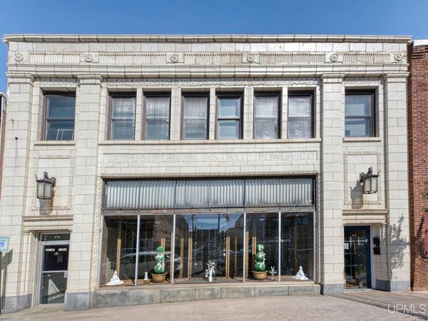 216 E Aurora Street, Ironwood, MI 49938