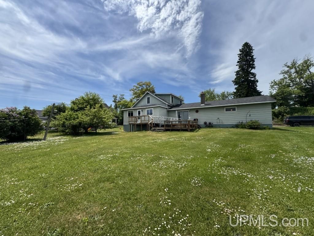 115 N Superior Avenue, Baraga, MI 49908 Main Photo