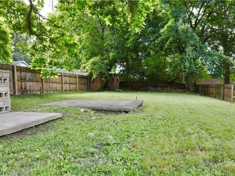 329 E Bowman Street , Wooster, OH 44691 Photo 13