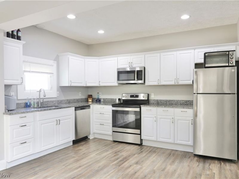 329 E Bowman Street , Wooster, OH 44691 Photo 14