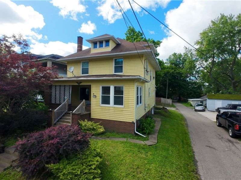 329 E Bowman Street , Wooster, OH 44691 Photo 2
