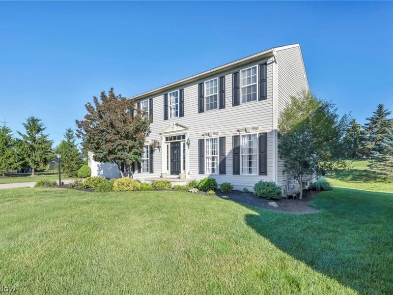 979 Lonetree Court, Brunswick, OH 44212 Photo 2