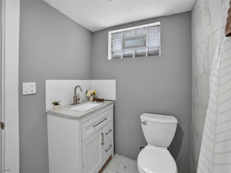 843 Chester Avenue , Akron, OH 44314 Photo 25