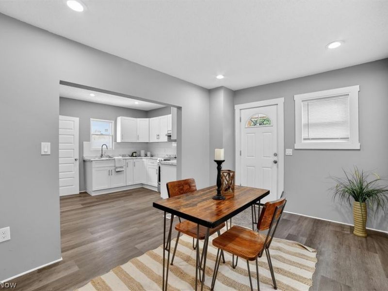 843 Chester Avenue , Akron, OH 44314 Photo 5
