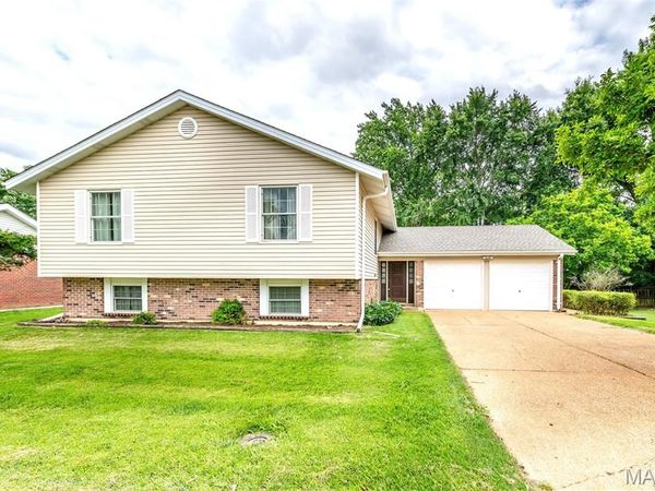 12798 Highstone Drive , Unincorporated, MO 63146