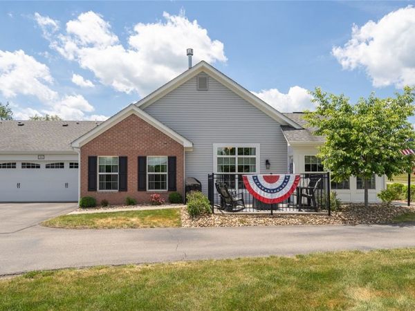 202 Spring Valley Dr., Zelienople, PA 16063
