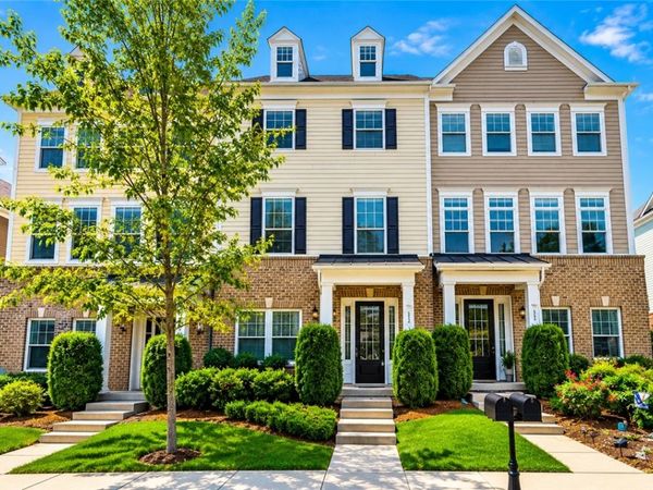 335 Osona Ln , Mars, PA 16046