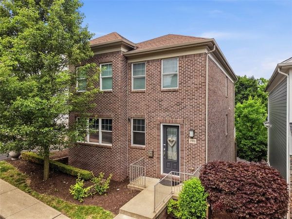 390 Bradley St , Pittsburgh, PA 15211