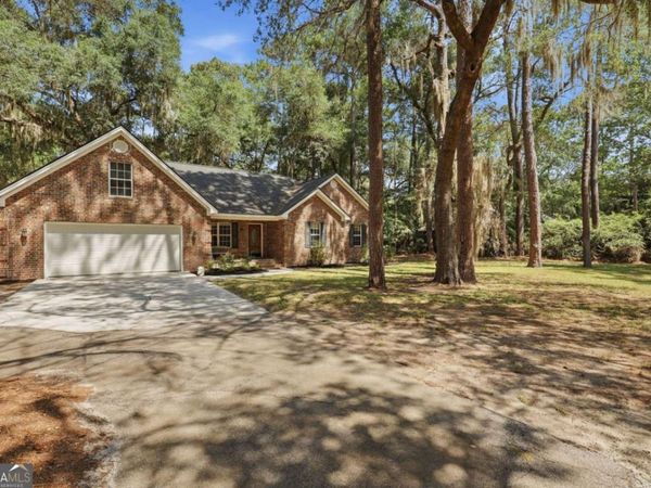 1002 Belle Island Road, Richmond Hill, GA 31324