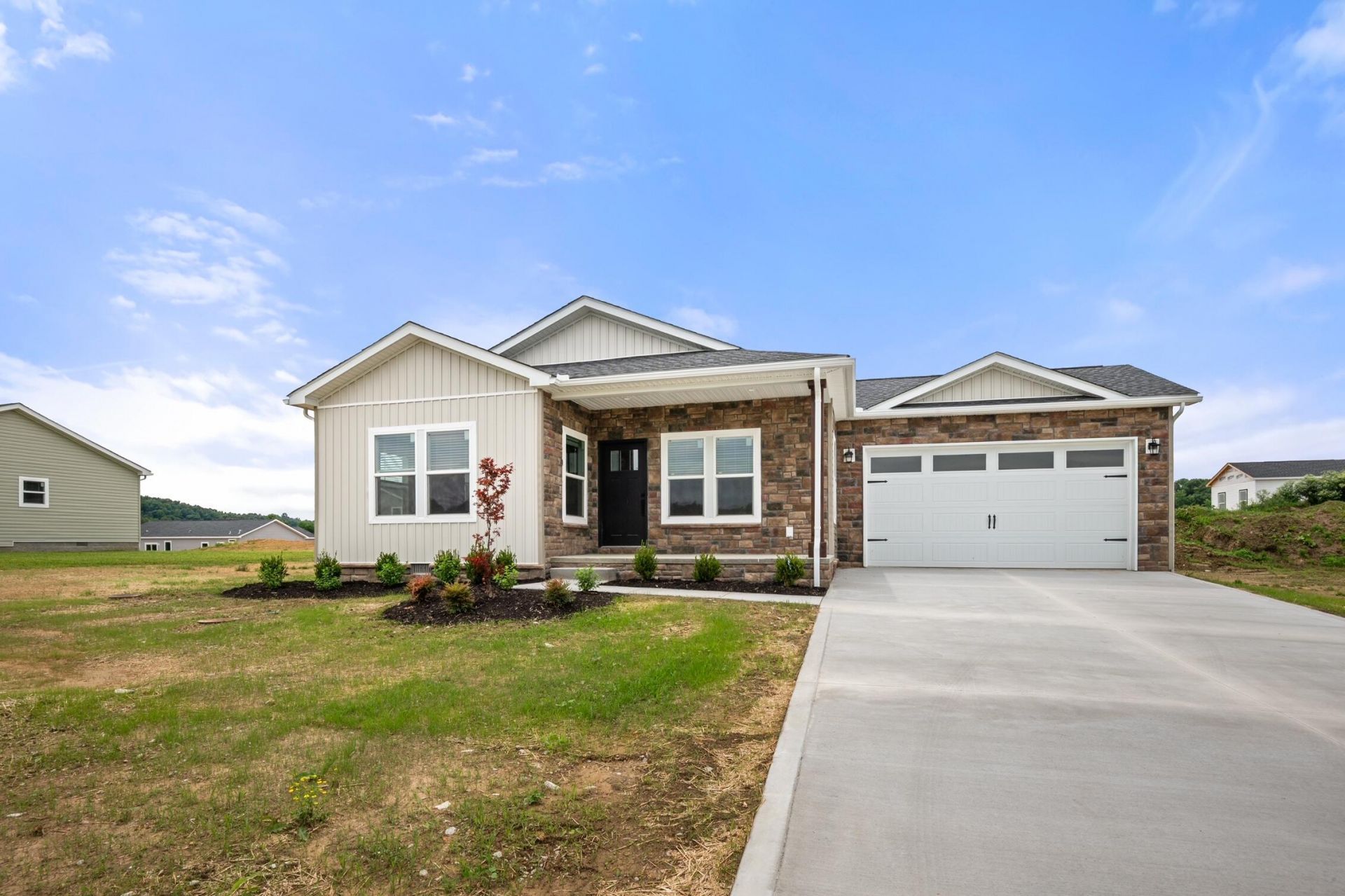 807 Sam Black Road, London, KY 40741