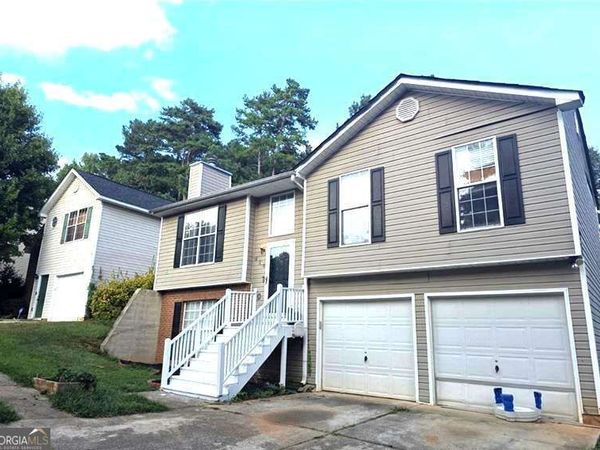 828 Tradd Court, Stone Mountain, GA 30087