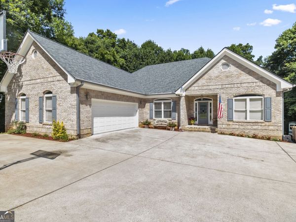 6426 Kettle Creek Way, Flowery Branch, GA 30542