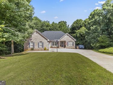 6426 Kettle Creek Way, Flowery Branch, GA 30542