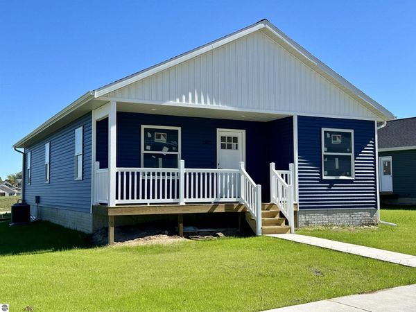 1228 Umber Drive, Traverse City, MI 49696