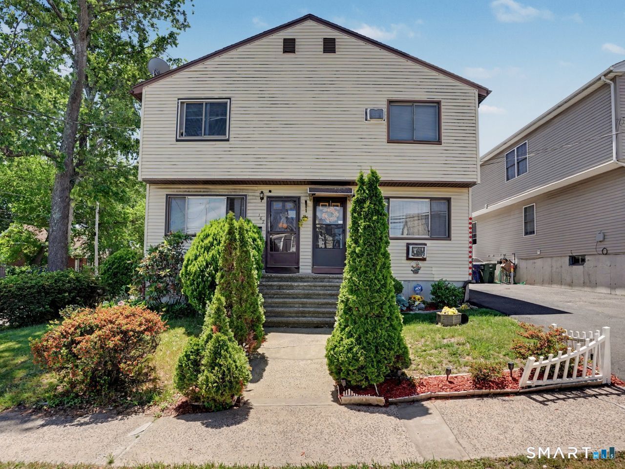160 Granfield, Bridgeport, CT 06610 Main Photo