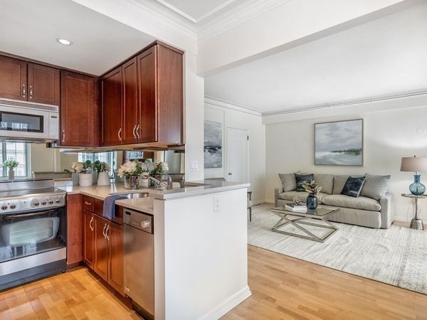 20 Chapel St, Unit B701, Brookline, MA 02446