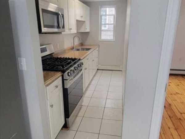 85 Pilling, Unit 2, Haverhill, MA 01832