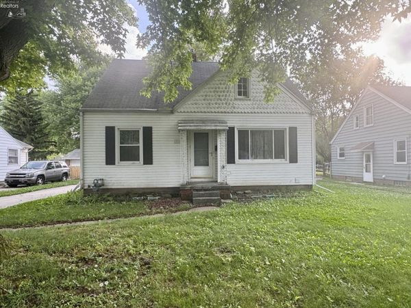 103 Birch Dr., Rossford, OH 43460