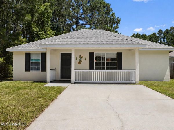 6032 E Oktibbeha Street, Bay Saint Louis, MS 39520