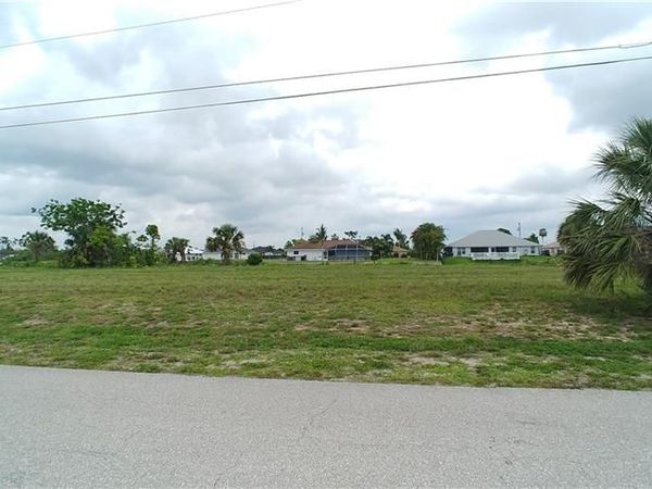 2613 NE 20th PL , CAPE CORAL, FL 33909