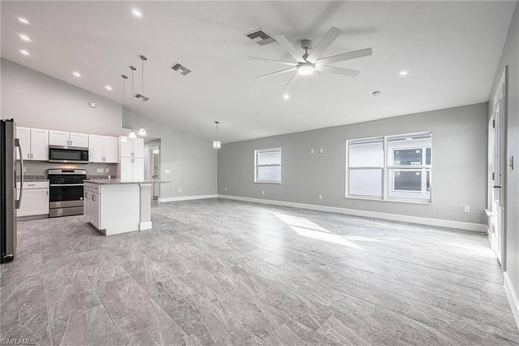 184 Village Cir, Labelle, FL 33935 Photo